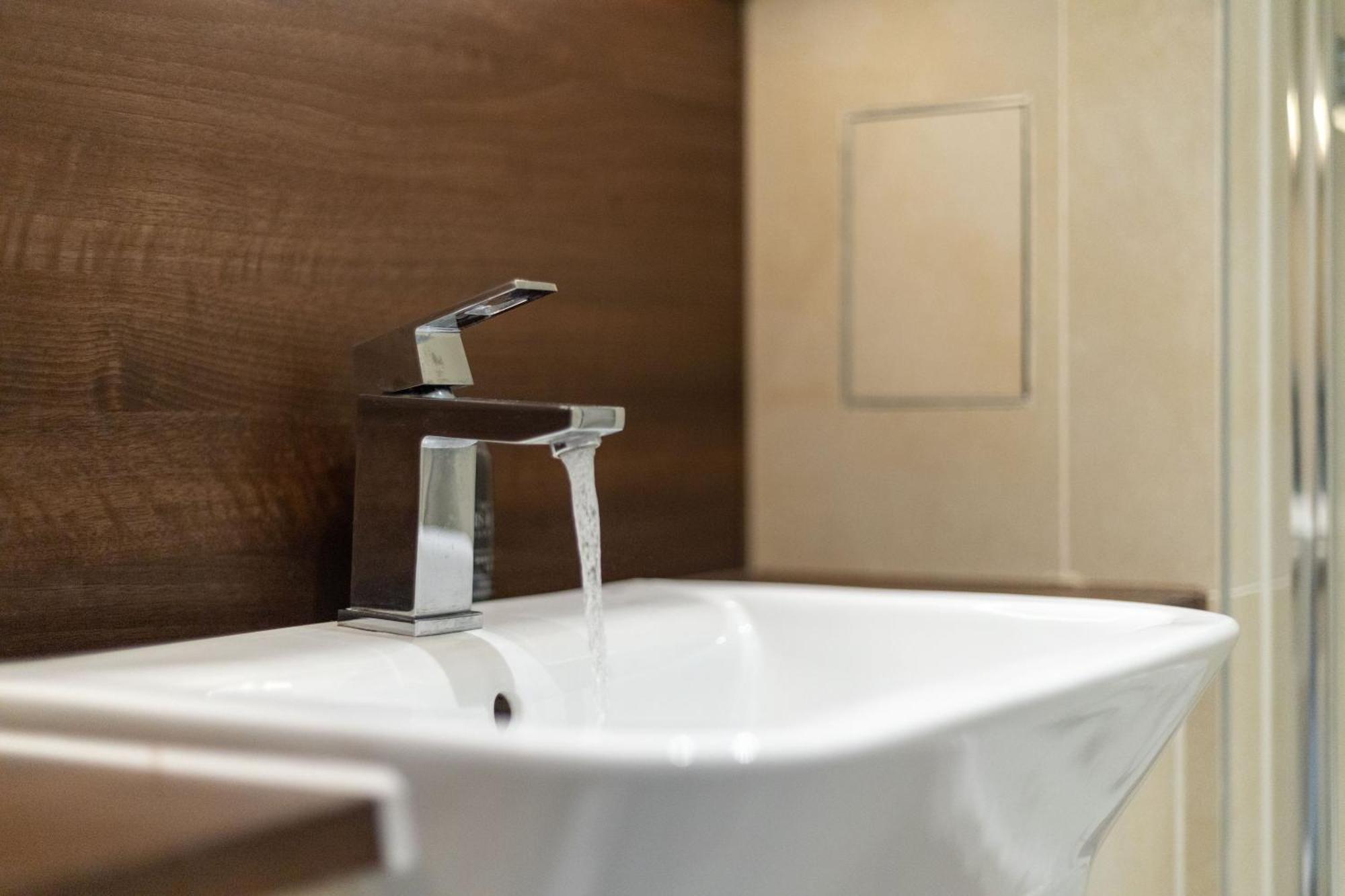Stylish And Spacious- One Bed In Nine Elms London Exterior photo